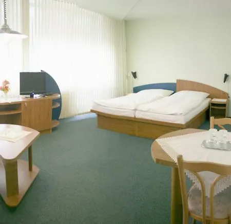 Hotel Lipa 2*